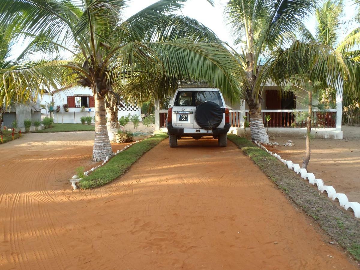 Chez Laurette Hotel Morombe Exterior photo